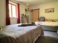 Nanteuil-en-Vallée. Beautiful 2-Bedroom Bungalow with Landscaped Garden and Plunge Pool