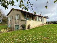 Nanteuil-En-Vallée. Pavillon à Rafraîchir avec Beau Jardin et Sous-Sol