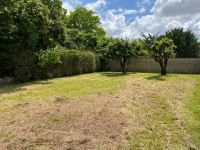 Lovely 2 Bedroom House with Enclosed Grounds