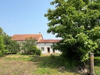 Maison de Plain-Pied de 5 Chambres à Rénover