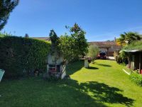 Pretty 2 Bedroom House in a Dead End, Near Ruffec - Nice Potentials