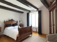 Très Belle Maison Ancienne de 5 Chambres avec Bel Extérieur et Maison à Rénover