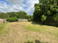Lovely 2 Bedroom House with Enclosed Grounds