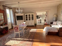 Superbe Maison en Pierre de 5 Chambres avec Piscine