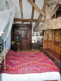 Petite Maison Pittoresque de Compagne avec Dépendances et Terrain