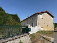 Charming Stone Village House – 8 Rooms – Enclosed Garden (1972m²) and Outbuildings