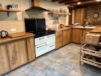 Magnificent Barn Conversion With Independent Guest House And Outbuildings On Over 1 Acre
