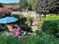 Très Belle Maison Ancienne de 5 Chambres avec Bel Extérieur et Maison à Rénover