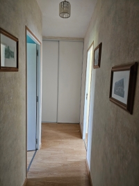 Bright Detached Bungalow With Beautiful Wooded Grounds