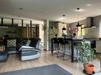 Nanteuil-en-Vallée. Beautiful 2-Bedroom Bungalow with Landscaped Garden and Plunge Pool
