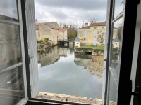 Verteuil-Sur-Charente. Ancien Moulin à Grain dans un Cadre Idyllique
