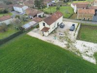 Spacious And Comfortable Renovated House Near Champagne-Mouton