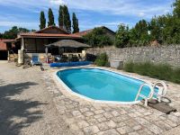 Maison Ancienne avec 2 Logements Indépendants et Piscine