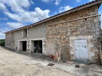 Maison en Pierre 4 Chambres avec Beau jardin et Grande Dépendance