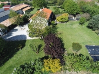 Belle Maison en Pierre avec Beau Jardin