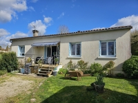 Bright Detached Bungalow With Beautiful Wooded Grounds