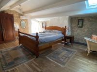Perfect And Very Charming Holiday Home With Sunny Courtyard Close To Lizant