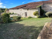 Belle Maison Ancienne de 3 Chambres et Beau Jardin Mature