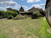 Maison en Pierre 4 Chambres avec Beau jardin et Grande Dépendance