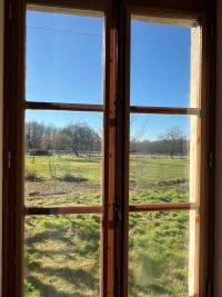 Maison Ancienne Avec 5 Chambres Et Diverses Dépendances Sur Un Terrain De 73105m²