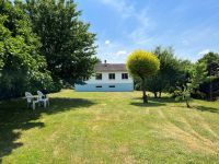 Pavillon sur Sous-sol avec Beau Jardin en Bordure de Charente