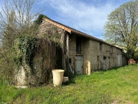 Grand Maison Avec 4 Chambres Et Dépendances A Côté de Ruffec