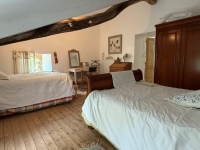 Charmante Maison en Pierre Rénovée dans un Cadre Champêtre et Paisible