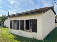 Maison Ancienne Avec Dépendances sur Grand Terrain