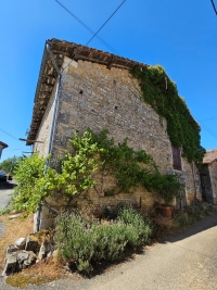 Charmante Maison avec 2 Chambres et Grange - Dans Un Village Pittoresque