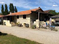 2 Independent Accommodations With Large Gardens And Swimming Pool