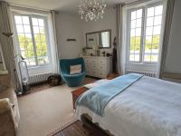 Très Belle Maison Ancienne de 5 Chambres avec Bel Extérieur et Maison à Rénover