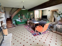 Gorgeous Farmhouse With Beautiful Living Space And Walled Garden
