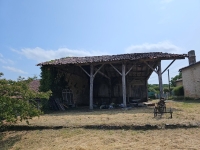 Petite Maison Pittoresque de Compagne avec Dépendances et Terrain