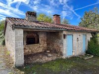 Maison Ancienne 4 Chambres dans un Cadre Superbe !