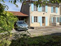 Maison Ancienne 4 Chambres dans un Cadre Superbe !