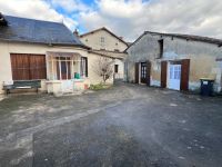 Investissement Locatif - Ensemble de 3 Logements Proche des Commerces