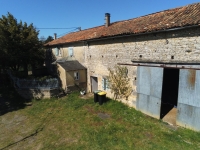 Grand Maison Avec 4 Chambres Et Dépendances A Côté de Ruffec