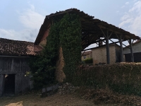 Petite Maison Pittoresque de Compagne avec Dépendances et Terrain