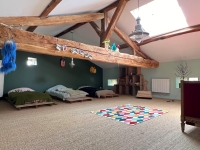 Gorgeous Farmhouse With Beautiful Living Space And Walled Garden