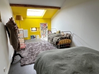 Gorgeous Farmhouse With Beautiful Living Space And Walled Garden