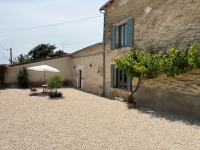 Gorgeous Farmhouse With Beautiful Living Space And Walled Garden