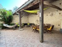 Très Belle Maison Ancienne de 5 Chambres avec Bel Extérieur et Maison à Rénover