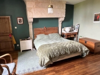 Gorgeous Farmhouse With Beautiful Living Space And Walled Garden