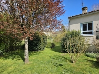Bright Detached Bungalow With Beautiful Wooded Grounds