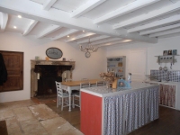 Belle Maison Avec 2 Granges Et Un Beau Jardin
