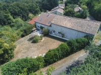 Charmante Maison en Pierre Rénovée dans un Cadre Champêtre et Paisible