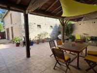 Très Belle Maison Ancienne de 5 Chambres avec Bel Extérieur et Maison à Rénover