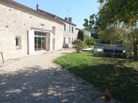 Superbe Maison en Pierre de 5 Chambres avec Piscine