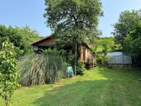 Nanteuil-en-Vallée. Beautiful 2-Bedroom Bungalow with Landscaped Garden and Plunge Pool