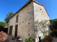Très Belle Maison Ancienne de 5 Chambres avec Bel Extérieur et Maison à Rénover